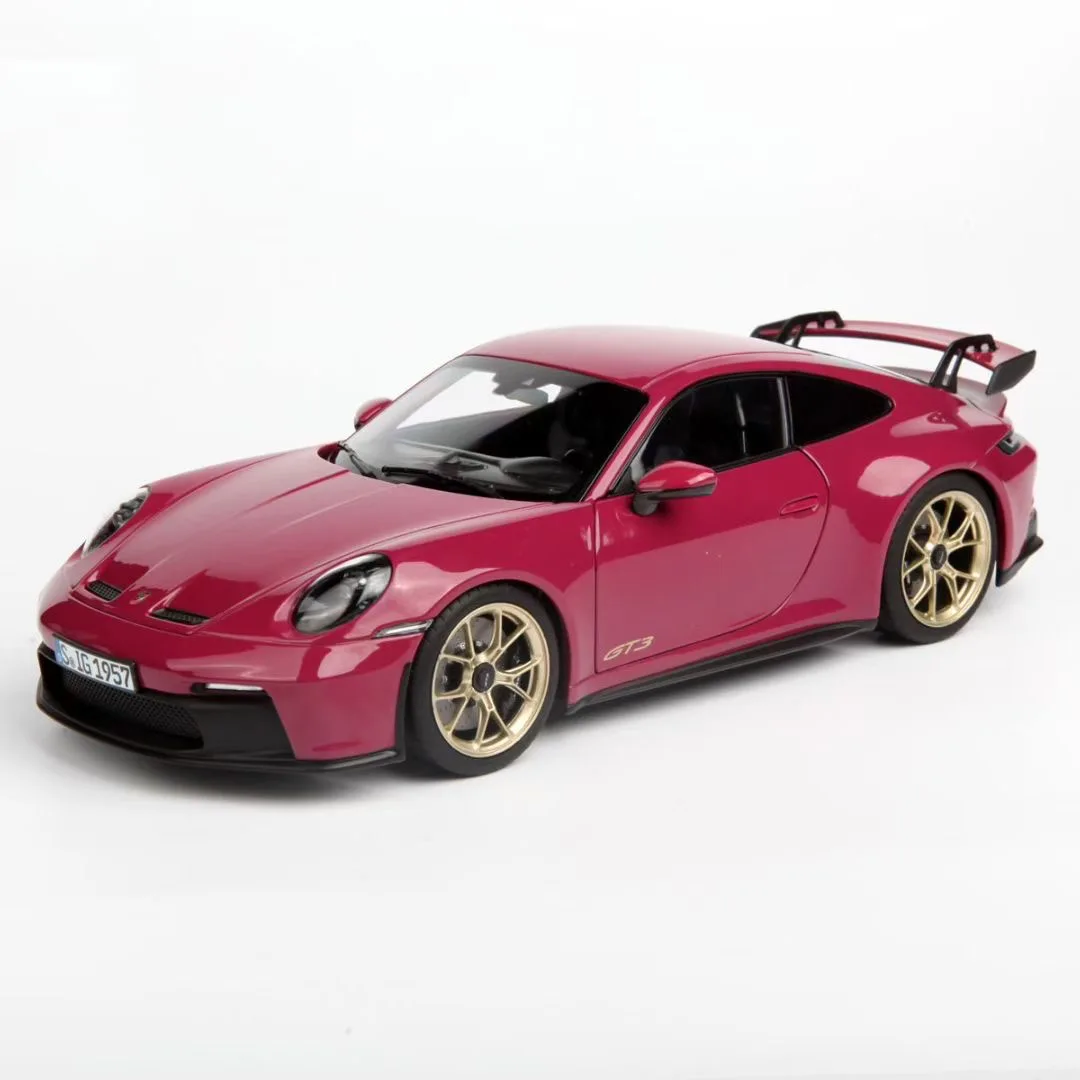 

1:18 Norev Norville Porsche 911 GT3 2021, модель автомобиля с тройным приводом из сплава