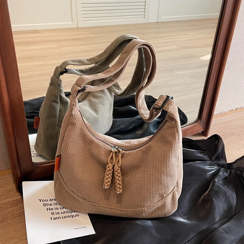 سروال قصير زلابية حقيبة خفيفة الوزن ذات سعة كبيرة حقيبة كروسبودي 2025 الخريف والشتاء حقيبة قماش قنب عادية حقيبة كتف 261LC