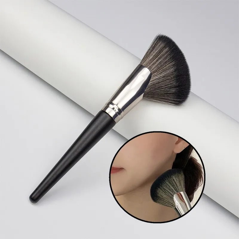 1pcs Face Contour Makeup Brushes Fan-shaped Professional Powder Blush Brush Highlighter Bronzer V Face Silhouette Make Up Tool