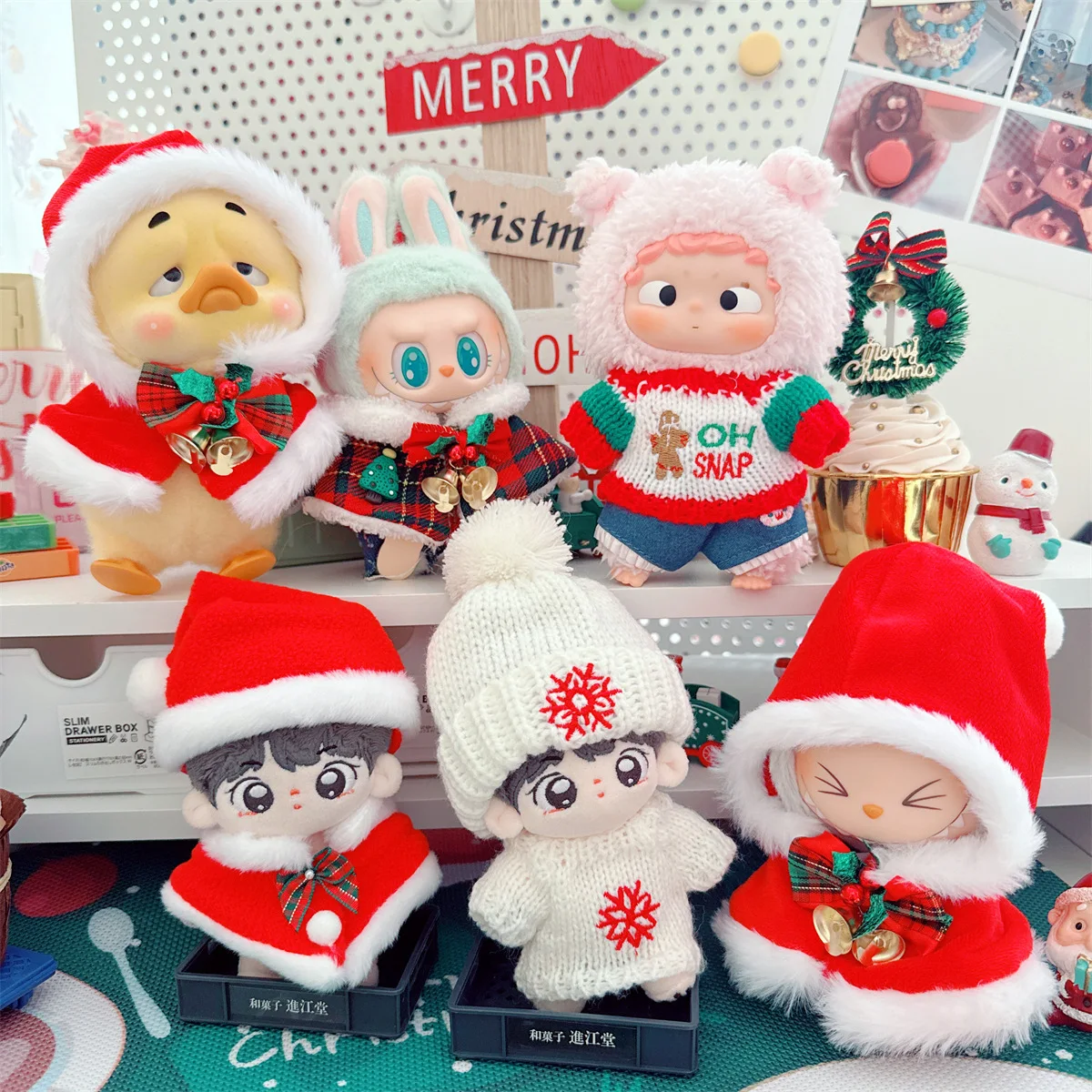 10cm Cute Christmas Suit Plush Doll Clothes Cartoon Gingerbread Man Snowflake Sweater Dress Up Idol Doll Gifts Christmas Decor