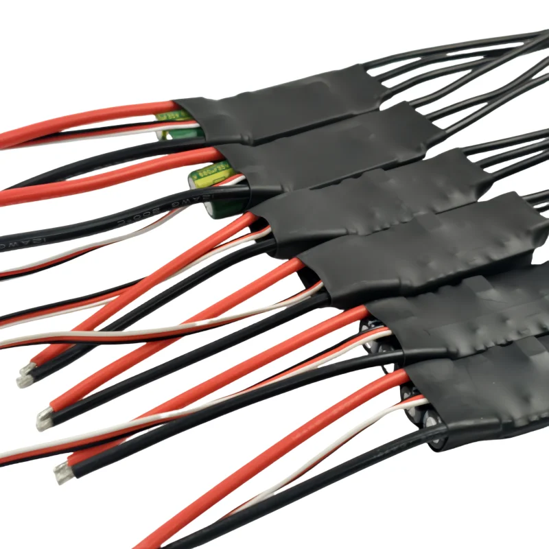 브러시리스 양방향 ESC 30A/40A/50A/60A/80A는 RC 자동차 보트 및 풍력 추진 보트용 수중 프로펠러에 사용됩니다.