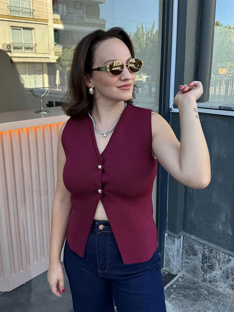 

Women V-neck Knitted Casual Tops Metal Vest Button Sleeveless Vest Top Female Clothing 2024 Summer Fashion Lady Outfit