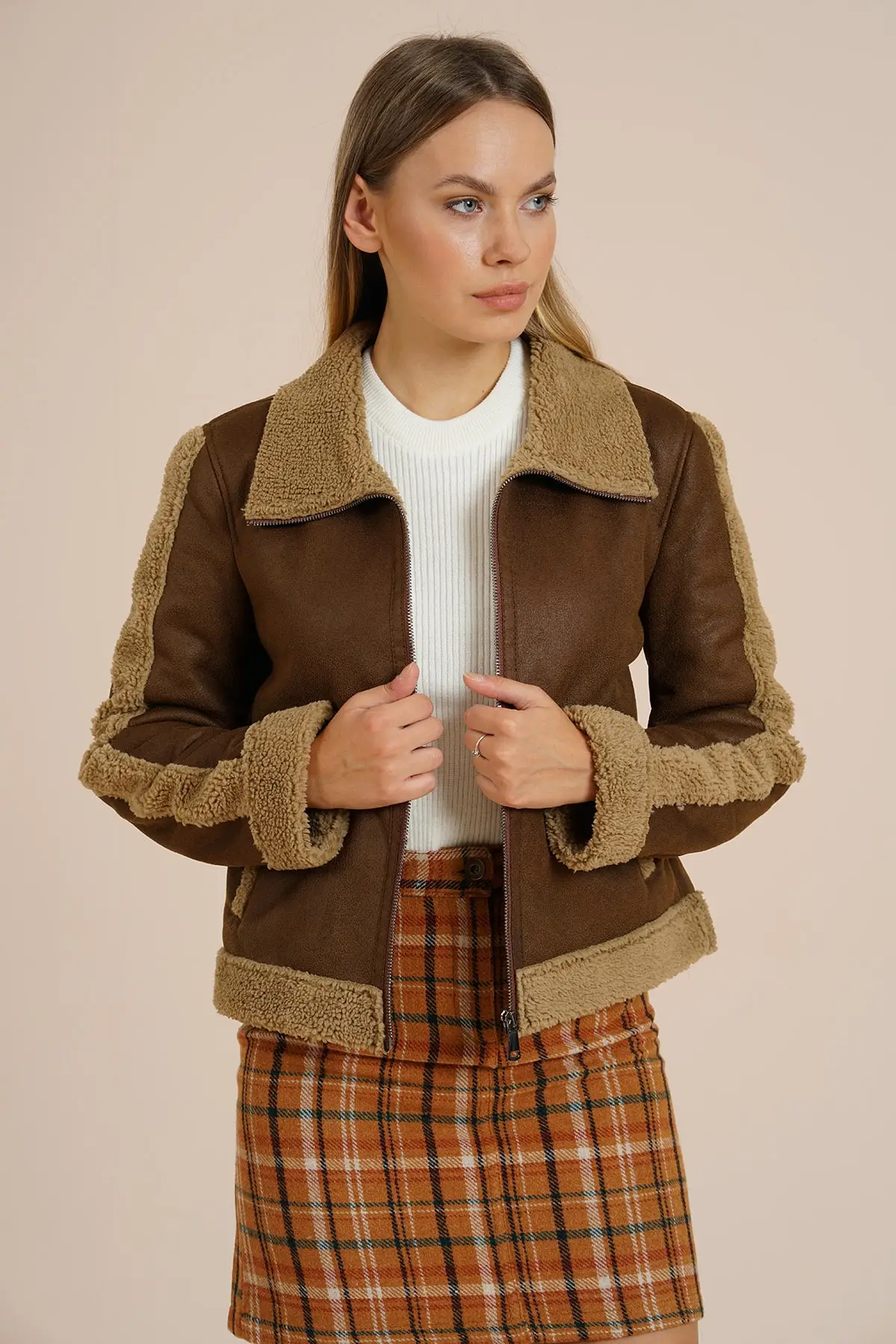 Chaqueta de piel sintética de ante para mujer, abrigo grueso de manga larga con cuello de bolsillo, elegante, a la moda, color marrón, invierno y otoño, 2021