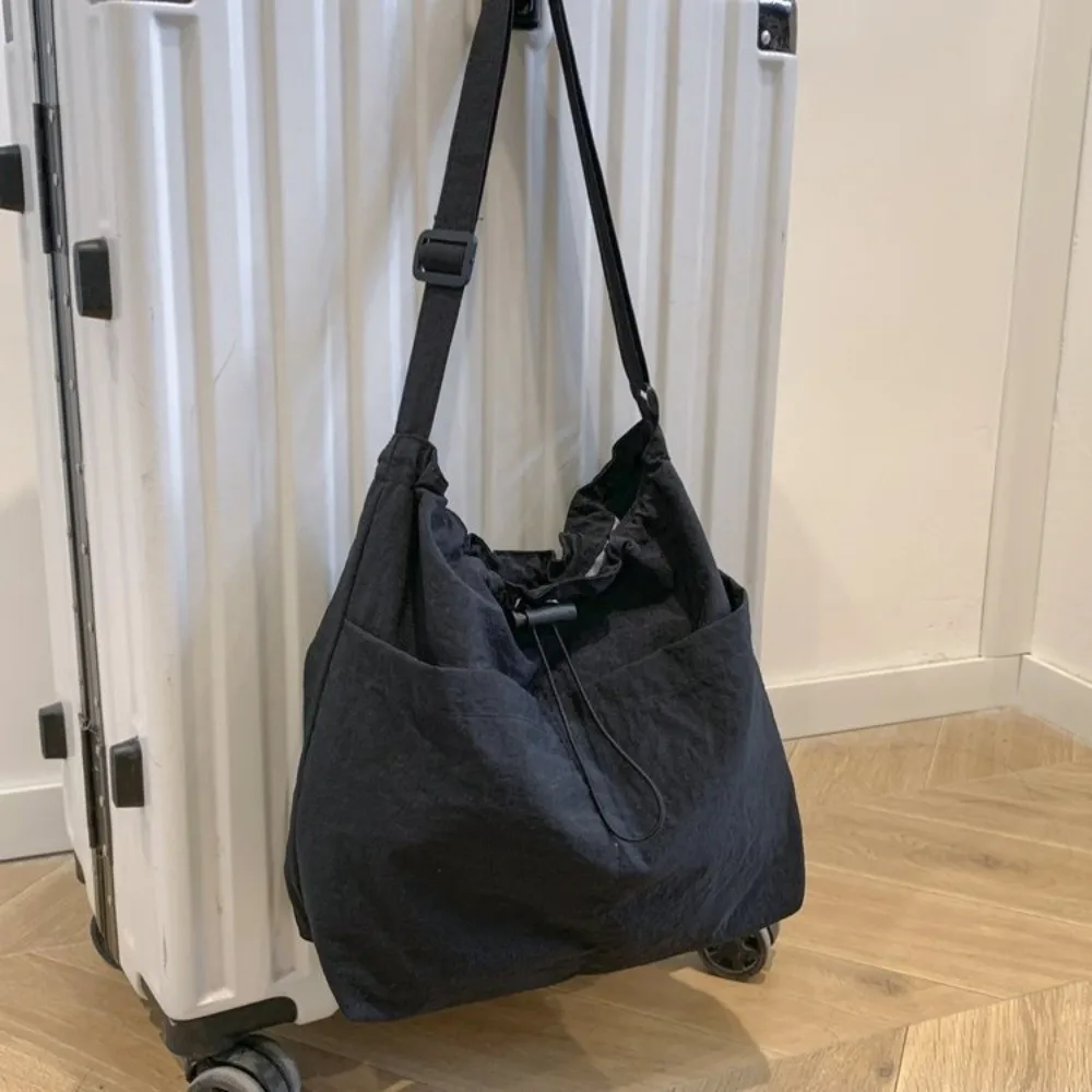Trendy Nylon Wrinkle Drawstring Bag Korean Style Large Capacity Crossbody Bag Commute Waterproof Single Shoulder Bag Girls