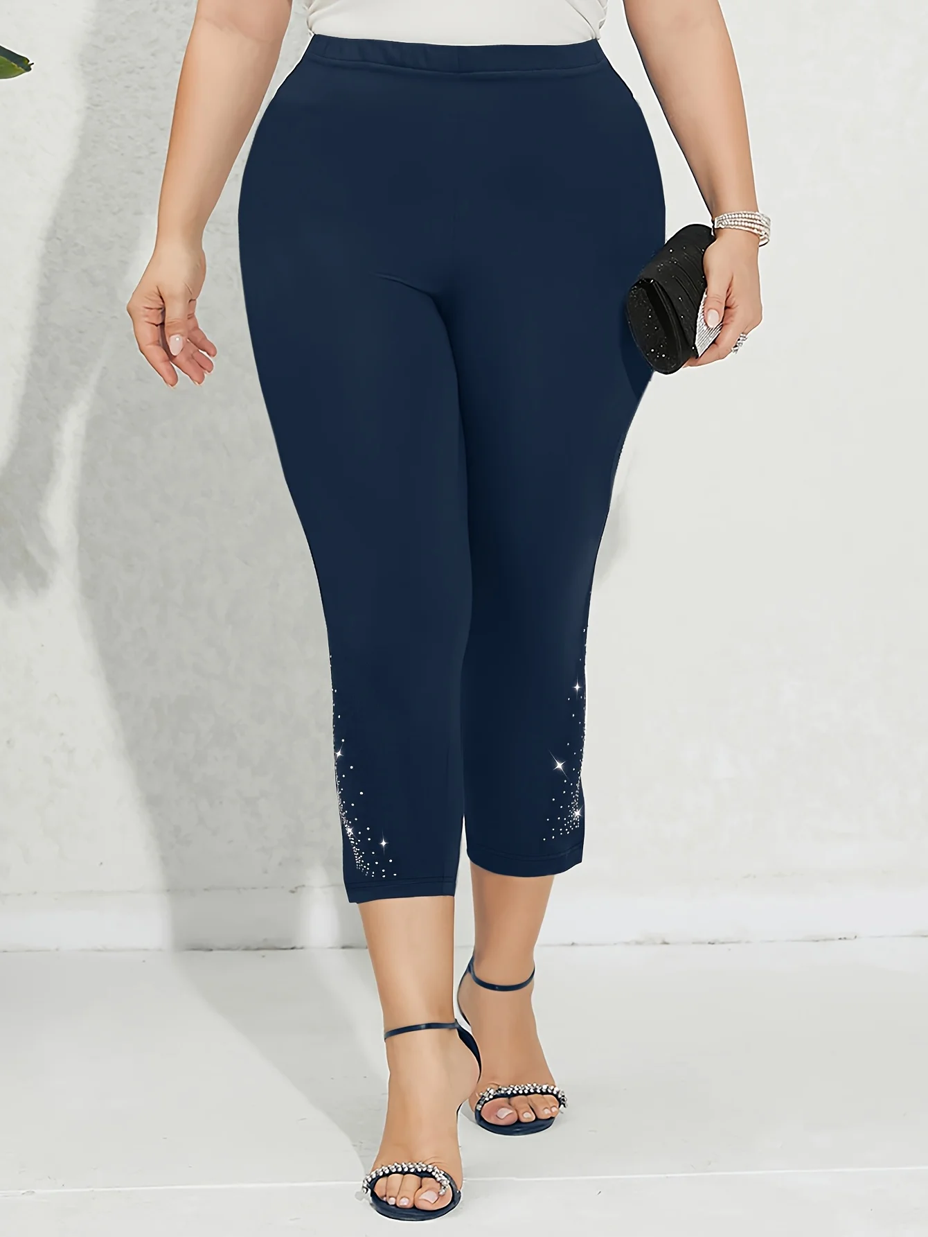 

Plus Size Women's Fitted 7/8 Leggings with Starry Pattern and Rhinestone Split - High Waisted Summer Active Underwear