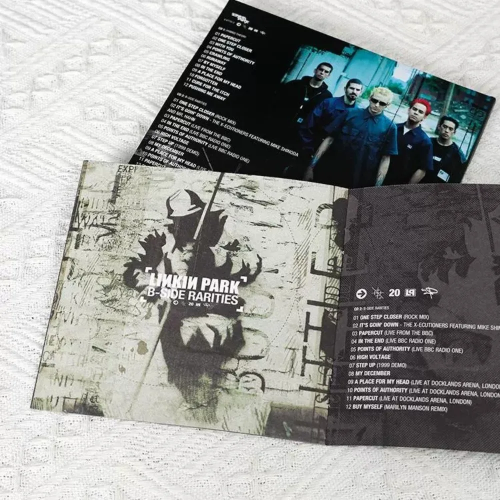 مجموعة أقراص مضغوطة للذكرى العشرين من Linkin Park Hybrid Theory مع "معك" - كلاسيكيات Nu-Metal المميزة للمعجبين