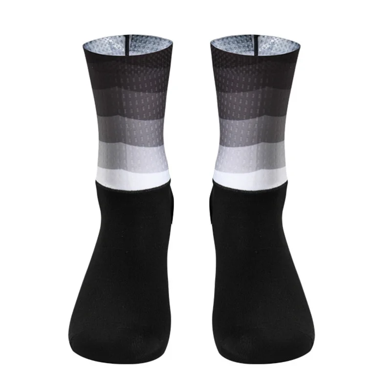 Calcetines de Ciclismo antideslizantes para hombre y mujer, medias deportivas de silicona, transpirables y frescas, para carreras profesionales, novedad de verano