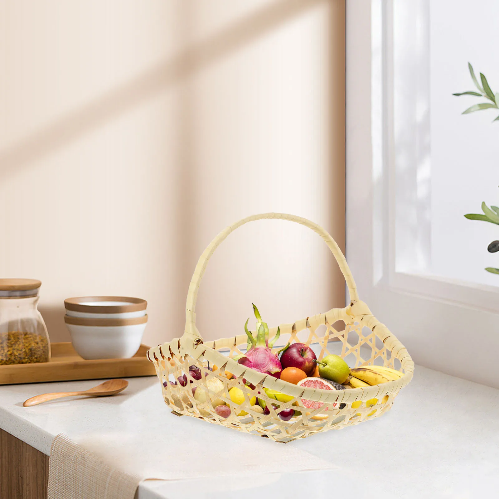 

Hand Woven Bamboo Basket Portable Storage Organizer Rustic Design Sundries Holder Multifunctional Portable Egg Basket