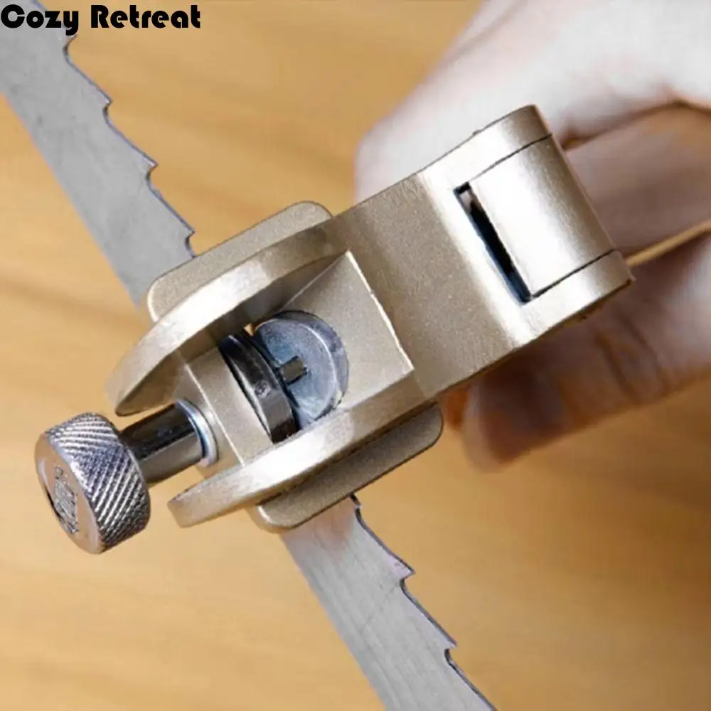 

Portable Saw Teeth Set Tool with Magnifying Glass Pulling Pliers Sawtooth Dresser High Performance Anvil Design