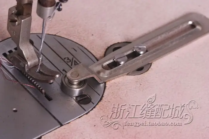 With Roller Gauge Slotted With wheel, Near Bit , patron, Sewing Machine Parts