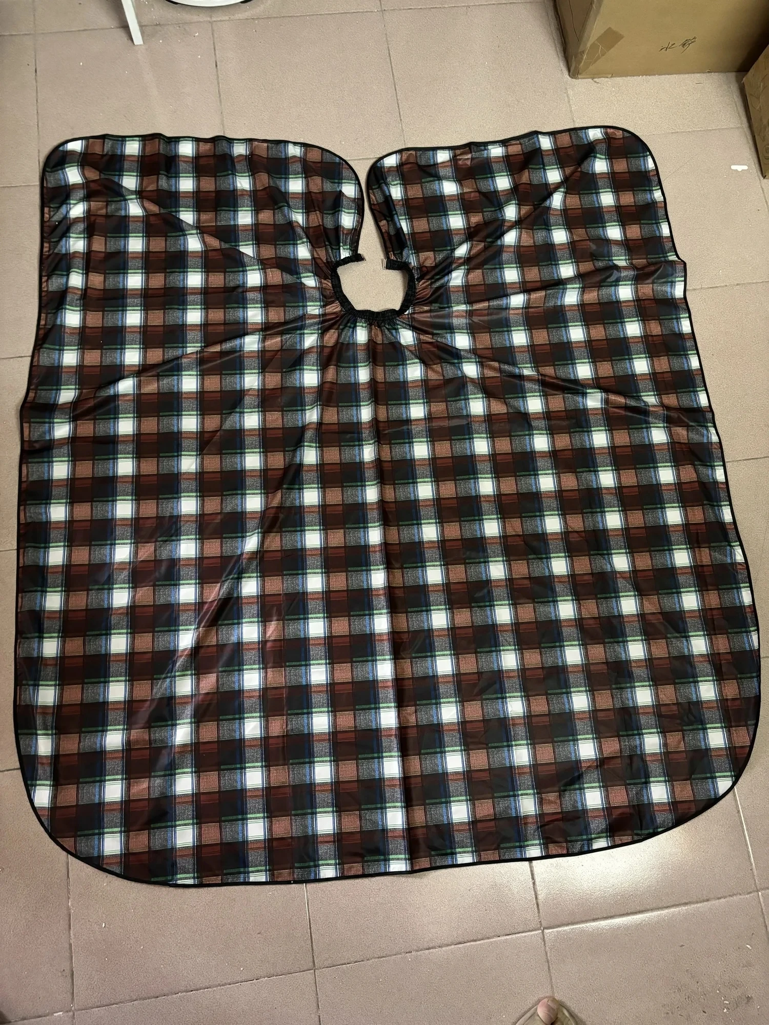 

Adult 2025 New Plaid Hairdressing Salon Cloth Waterproof Hair Cutting Gown Fashion Super Fabric Anti-sticking Hair Barber Capes
