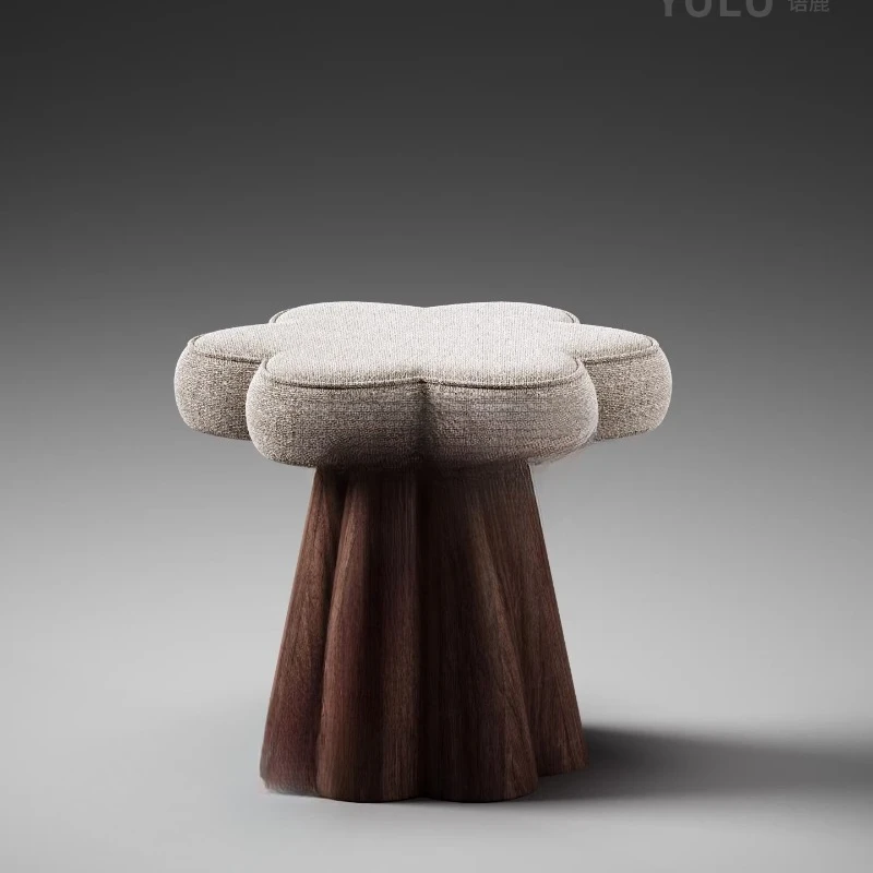 Medieval dressing stool, rotating makeup chair