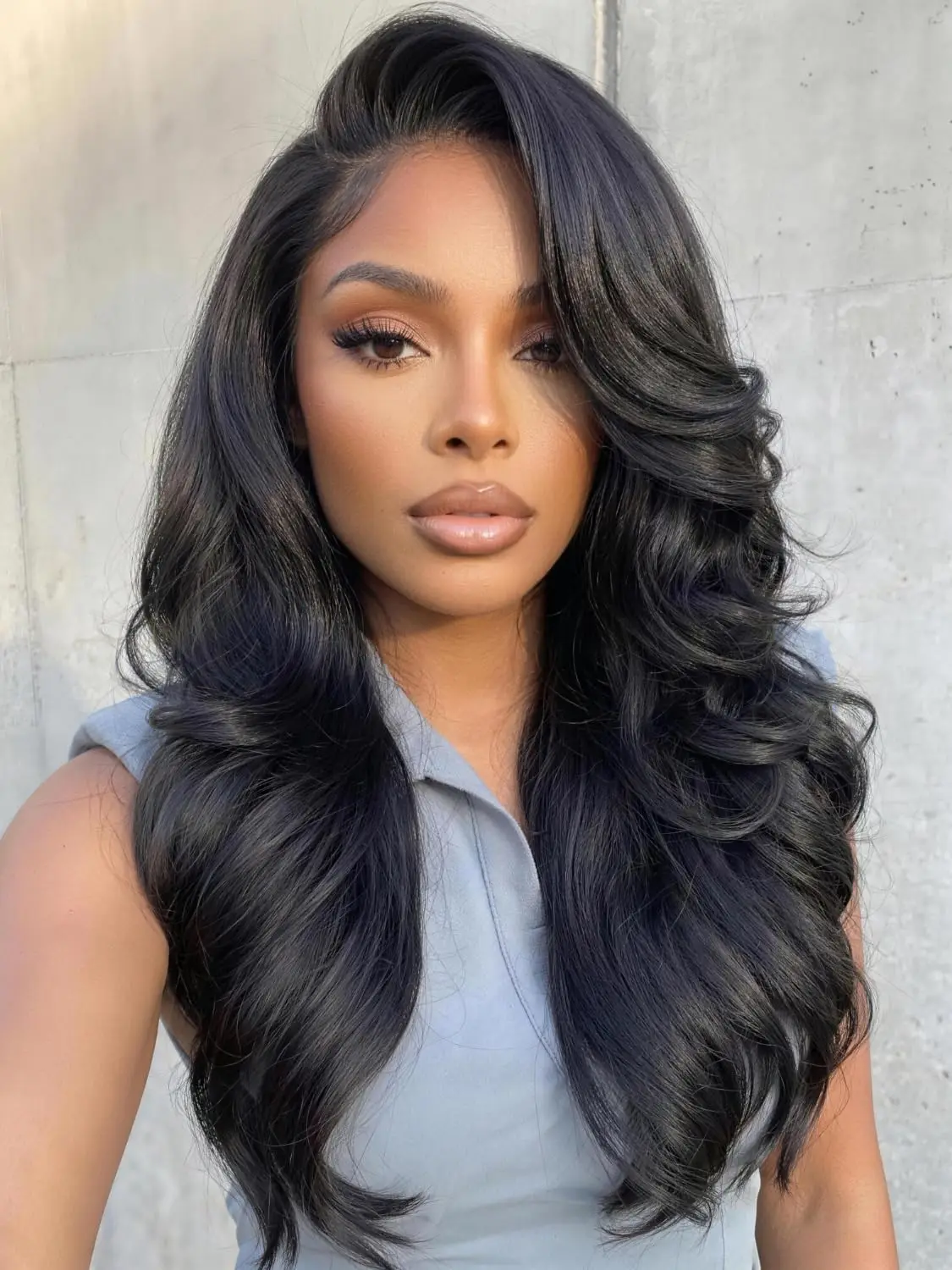 Image of Natürliches Schwarz 13x4 HD Transparente Lace-Front-Perücke Brasilianisches Echthaar-Perücke Vorgezupft Body Wave 220% Dichte Lace-Frontal-Perücke