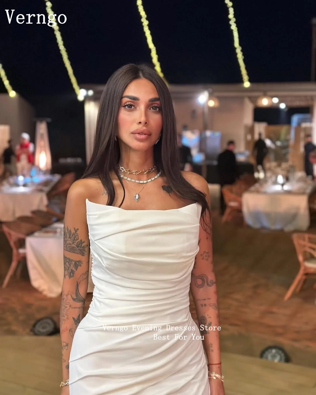 Verngo สีขาวซาตินชุดราตรี Strapless Mermaid Pleat อย่างเป็นทางการชุด Elegant ดูไบอย่างเป็นทางการชุดที่กําหนดเอง