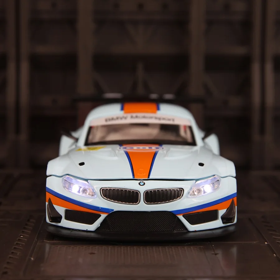 

1: 24 Simulation Z4 GT3 Gulf Oil Edition Alloy Racing Model Sound and Light Children's Toy Birthday Gift