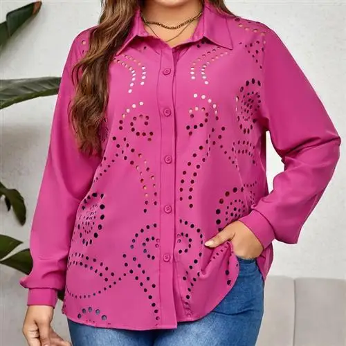 

Spring 2024 Hollowing out Blouse plus Size Women irt Street Sle Mid-Length Sve Seven-Piece Long for Pear aped Body