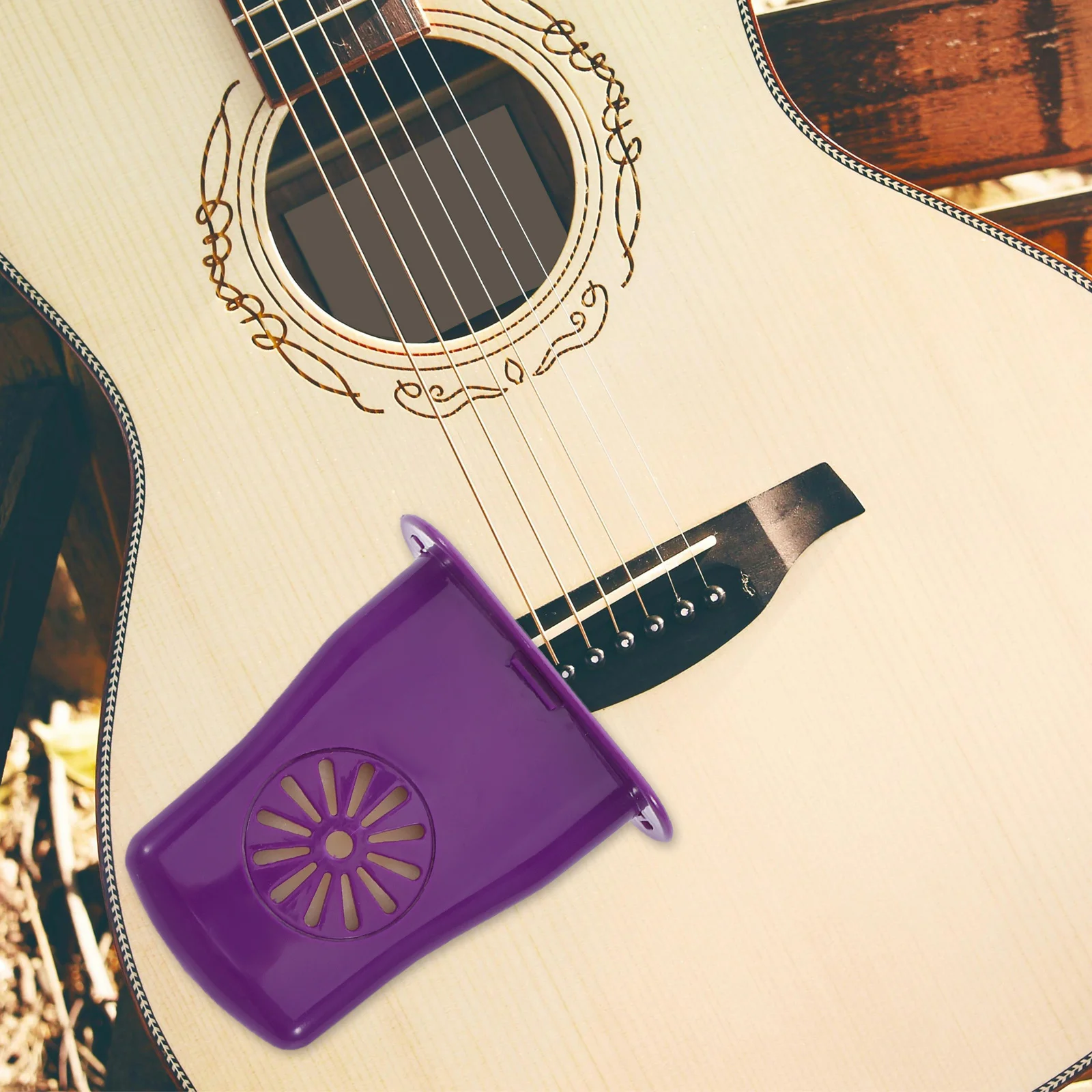 

Universal Guitar Sound Hole Humidifier Vibrant Color Acoustic Guitar Moisturizer Instrument Care Tool Humidity Control