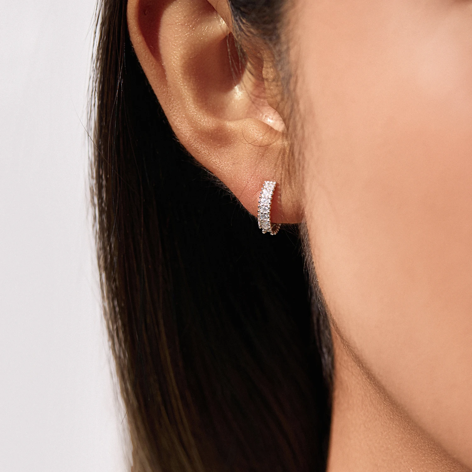 MODIAN D Color Moissanite Hoop Earrings 925 Sterling Silver Full Pave Lab Diamond Huggie Circle Ear Buckle Jewelry For Women