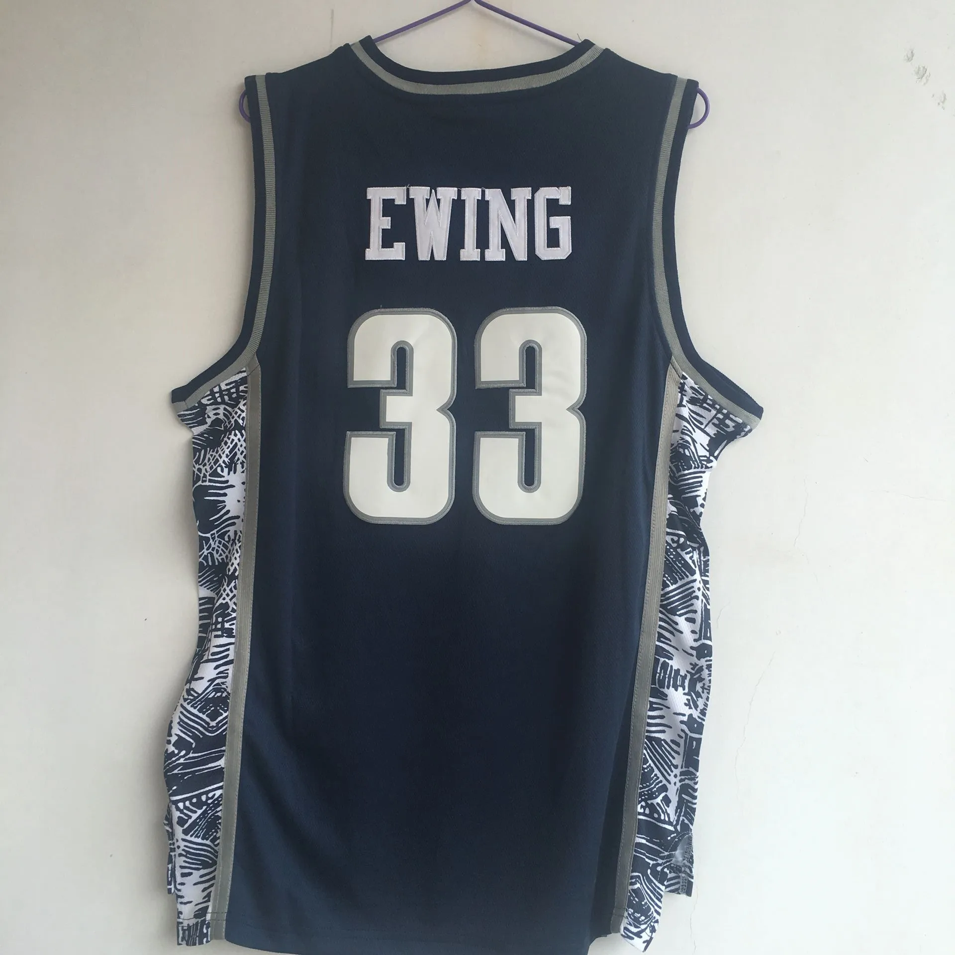 Uniforme de baloncesto para hombres, mujeres y niños, ropa deportiva transpirable bordada, 33 EWING, Georgetown, puede personalizar