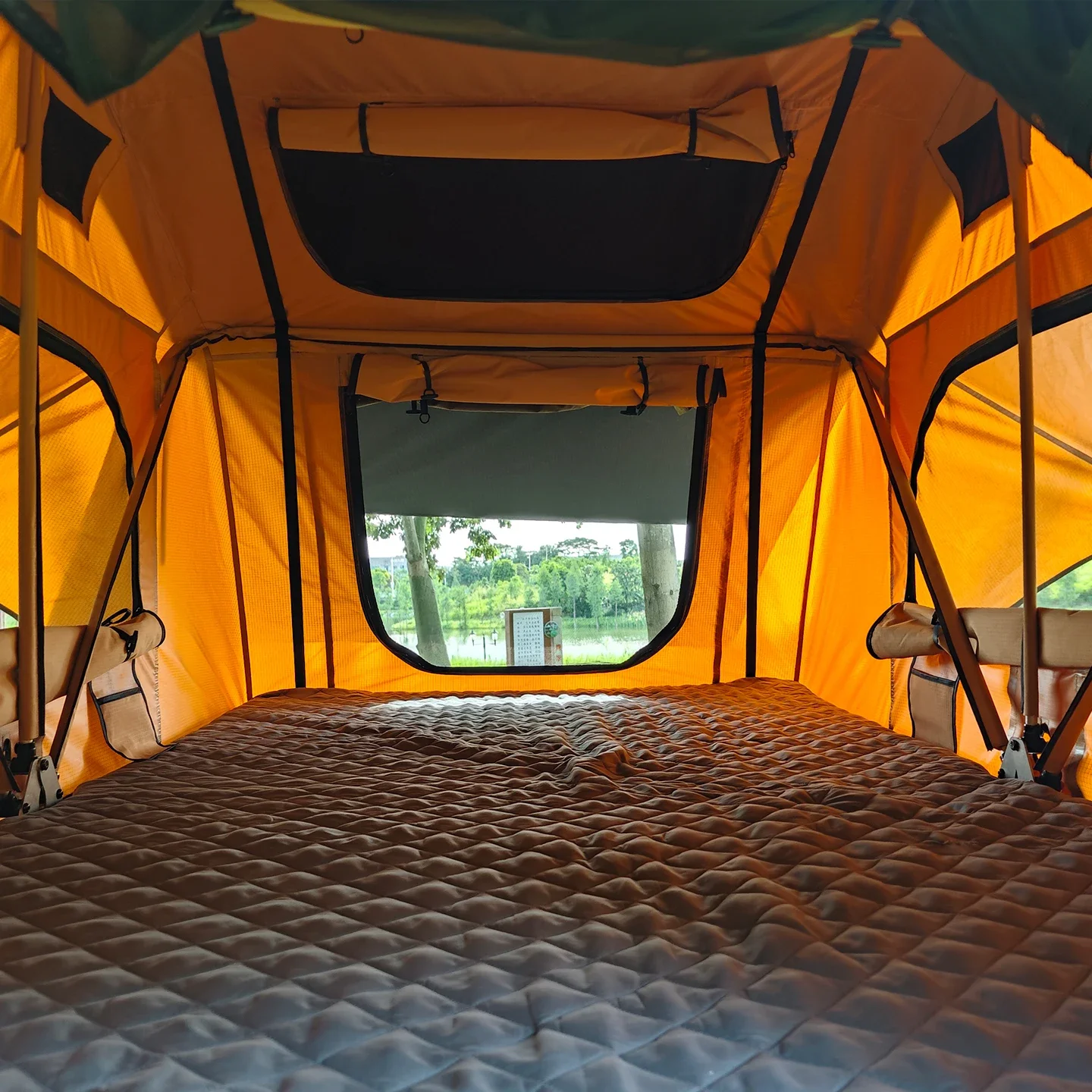 

Overland SUV Light Weight Pickup 4WD Camper Van Car Roof Top Tent with Quick Access for Fortuner Family Camping Adventures