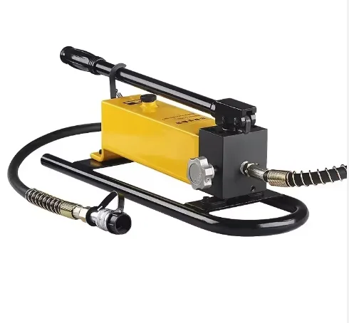 CP-700B/CP-700D Hydraulic Hand Pump With Pressure Gauge Manual hydraulic pump Portable Ultra-High Pressure Pump 1.5L 1 Pcs
