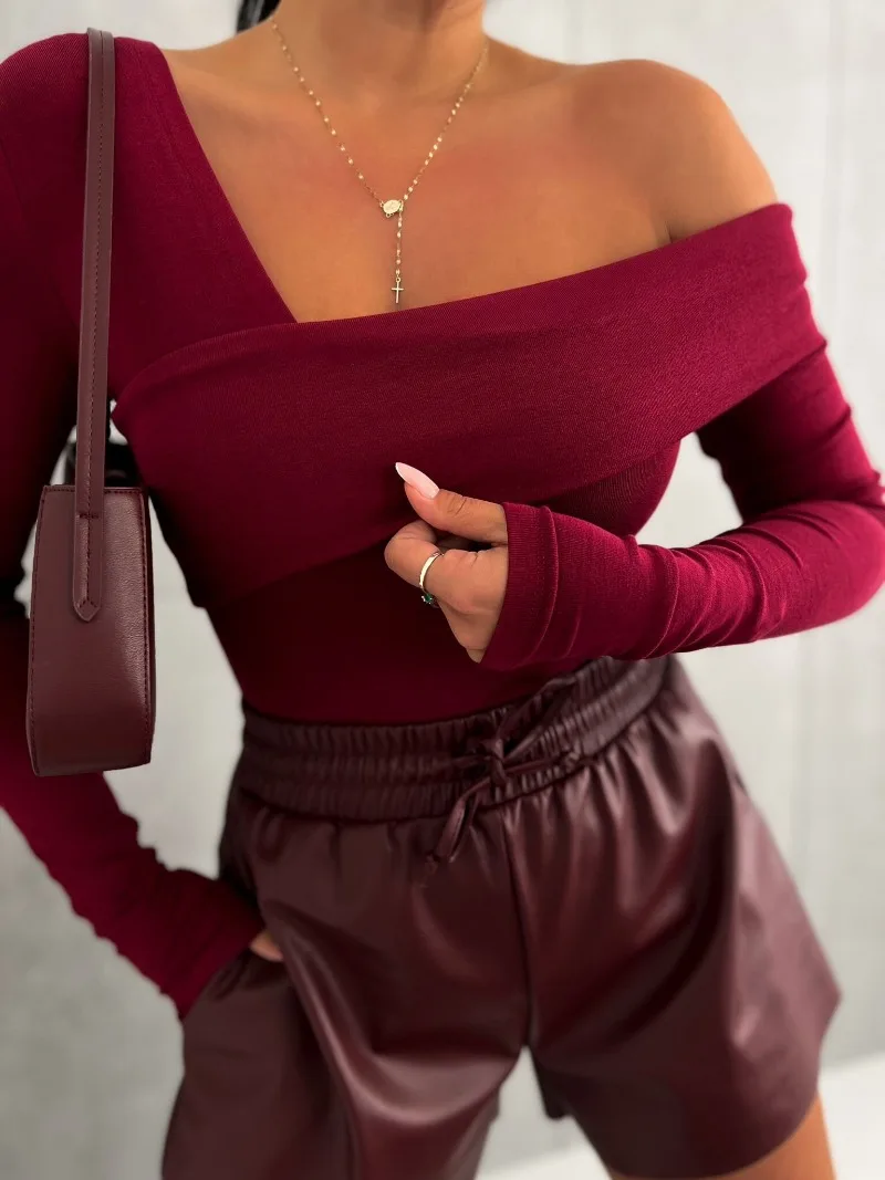 Black Sexy Tops Off Shoulder Long Sleeve T-shirt Women's Solid Elegant Autumn/Winter New Spicy Girl Slim Fit Short Red Crop Top