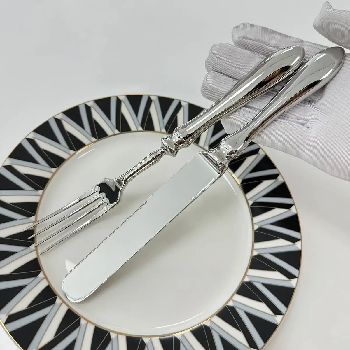 36-pcs Silverware Set with Shell-shaped spoons Cutlery Flatware for 6 Utensils 18/10 Stainless Steel Flatware Sets Utensil Premi