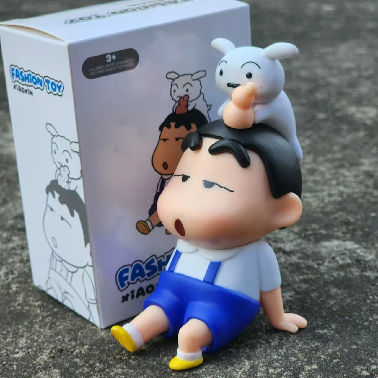 Crayon Shin-chan with Nohara Shiro Bee Drinking Anime Action Figure Toys 10CM