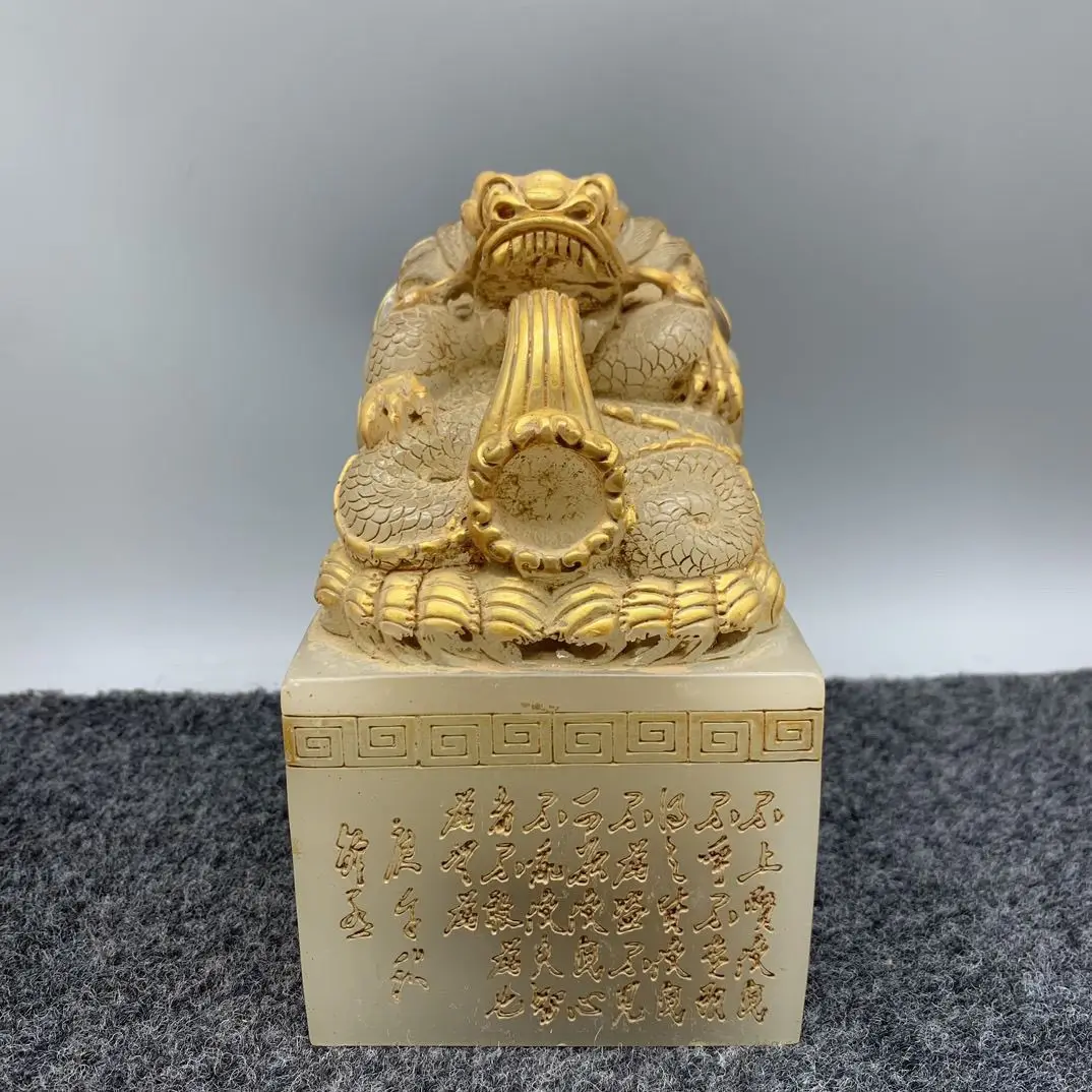 

Old Collection, Gilt White Jade Seal Size: Length 9.4 cm, Width 9 cm. Height 16.3 cm