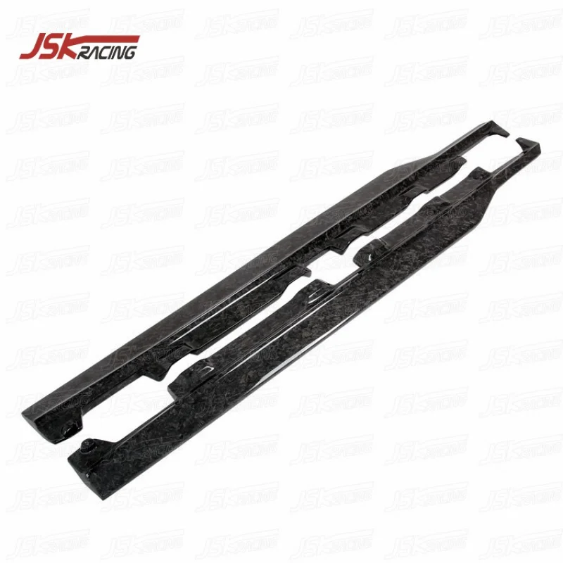 

Боковые юбки из кованого карбона в стиле Renntech для Mercedes-Benz AMG GT GTS 2015-2018 годов выпуска