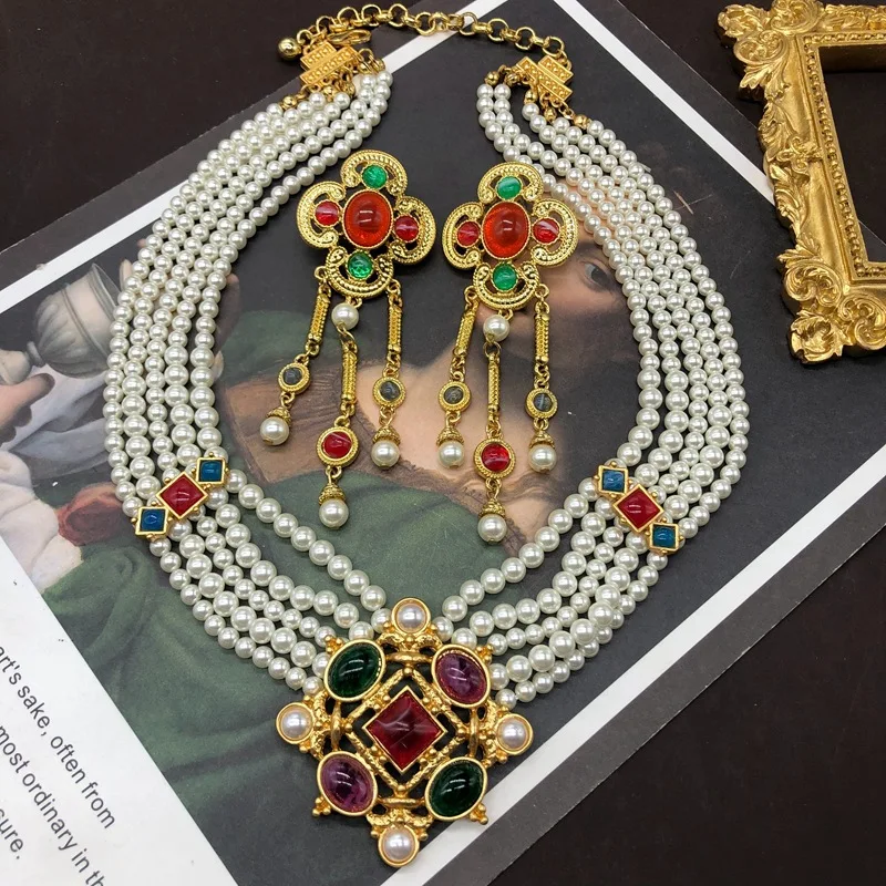 Vintage courtly multilayer pearl necklace High quality Hepburn style colored glass gem choker women\'s wedding banquet jewelry