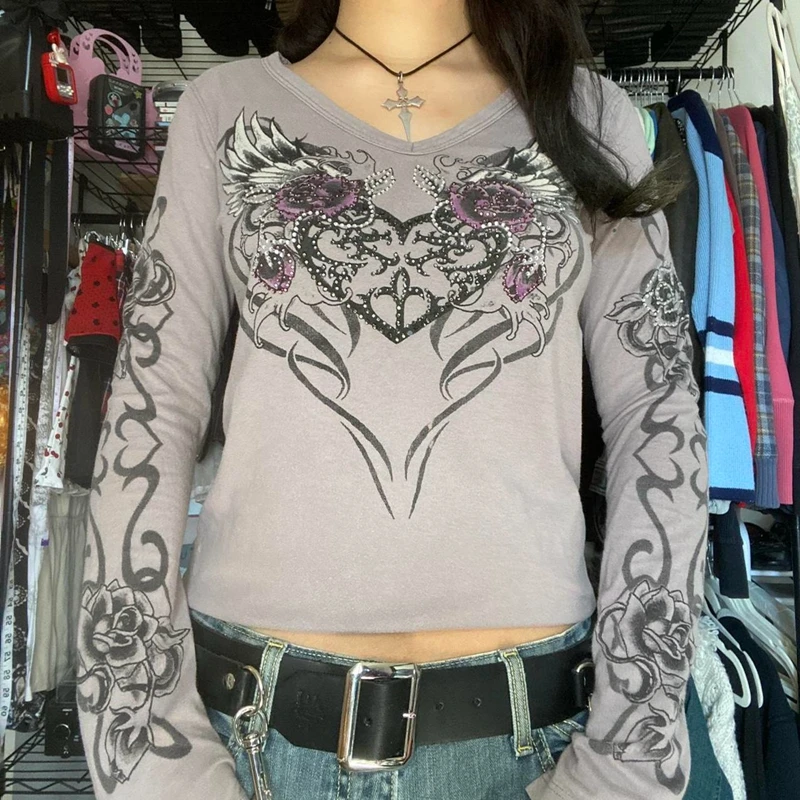 90s Aesthetic Cyber Emo Techwear Tees Heart Angel Wings Graphic T-shirt Women Trashy Y2k Grunge Vintage Long Sleeve Crop Tops