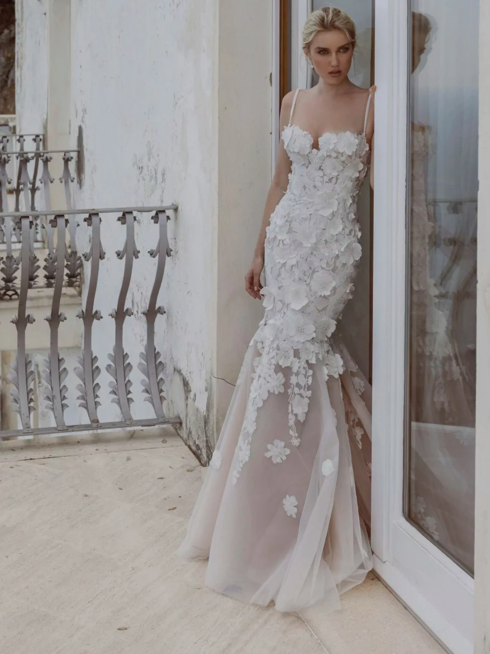 Robe de mariée sirène blanche avec appliques en dentelle, bretelles spaghetti, longue robe de mariée classique, gracieuse, patients