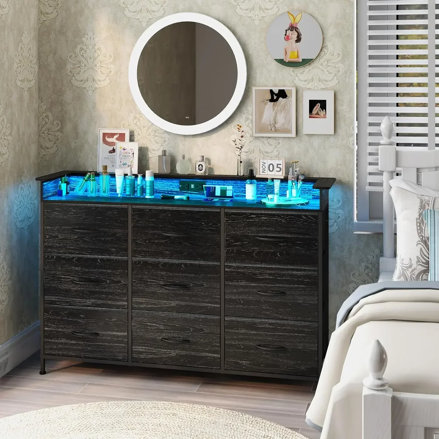 Black Dresser with Charging Station 9 Drawers Dresser with LED Light and USB Ports Fabric Dresser for Bedroom Hallway Entryway