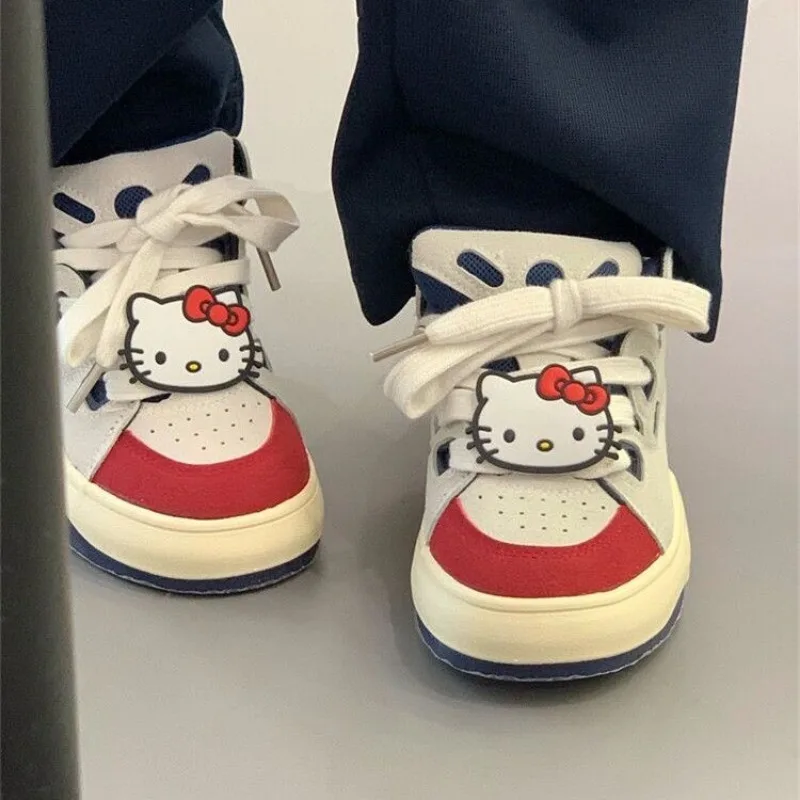 Sanrio Original Hello Kitty American Vintage Bread Shoes for Women 2024 New Versatile Student Sneakers Platform Skateboard Shoes