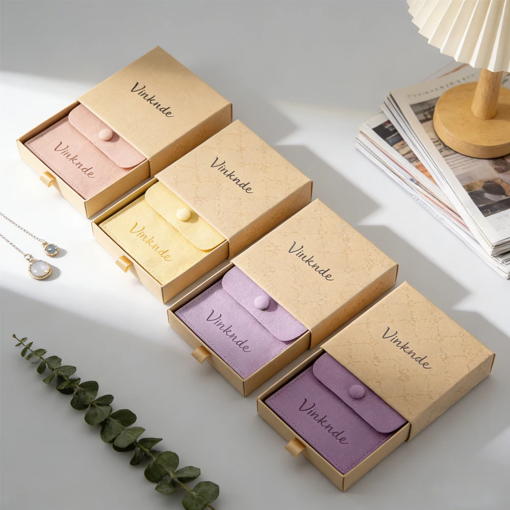 

Подарочная картонная коробка для украшений 7x7x1.7см с замшевым мешочком из микрофибры на кнопке для свадебных и рождественских подарков, упаковка для серег и колец