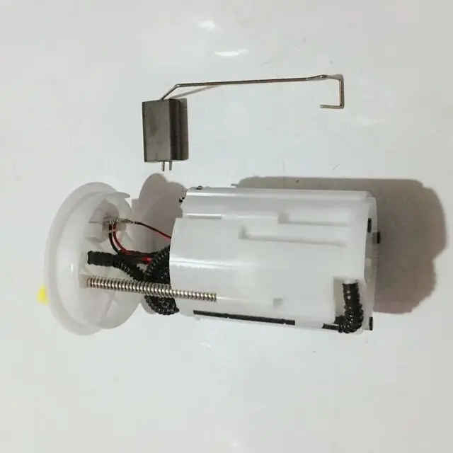 

Топливный насос для JAC J3 J5 J6 F01R00S100 1106010U2010 DSF-JH002 # 01051019-039