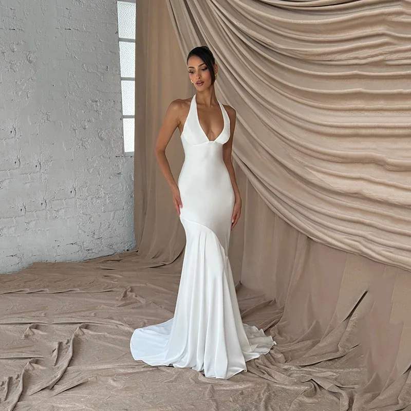 

Love Elegant Ivory Halter Neck Mermaid Bridal Gowns Sexy Sleeveless Floor Length Pleat Open Back 2026 Wedding Dresses Customized