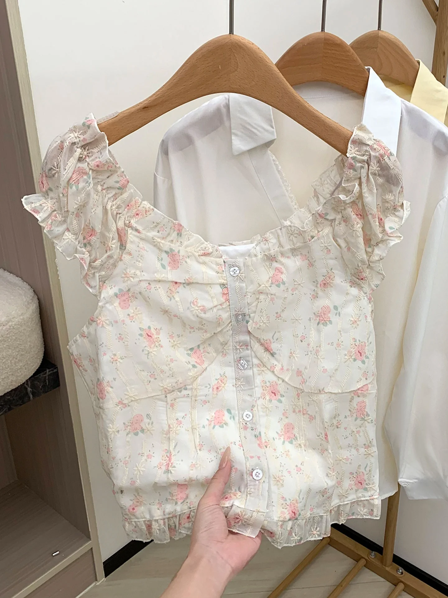 

Ele Floral Print Bubble Sve irt Women's Summer ort Sle One oulder Flng Sve Top Korean Version Loose Fit