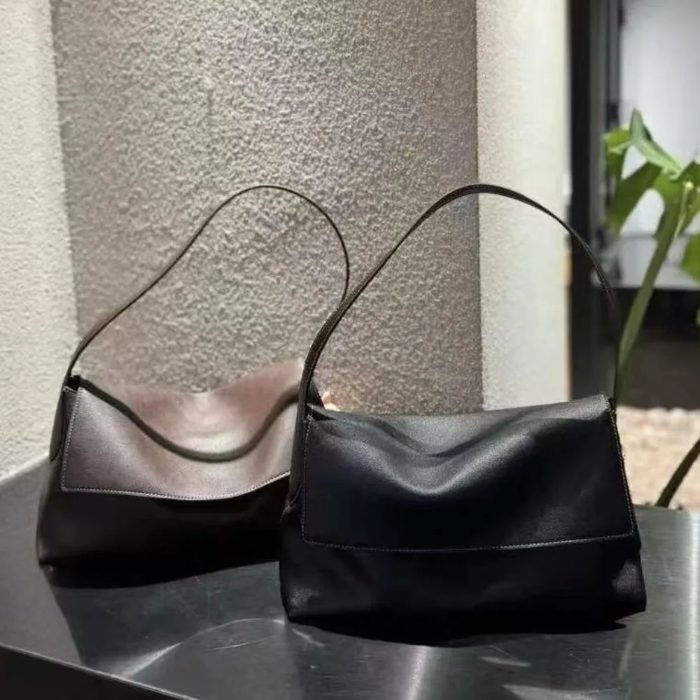 

2026 New Simple and Large-capacity Shoulder Underarm Bag Clamshell Bag Unique Texture Premium Fashionable and Casual Daily