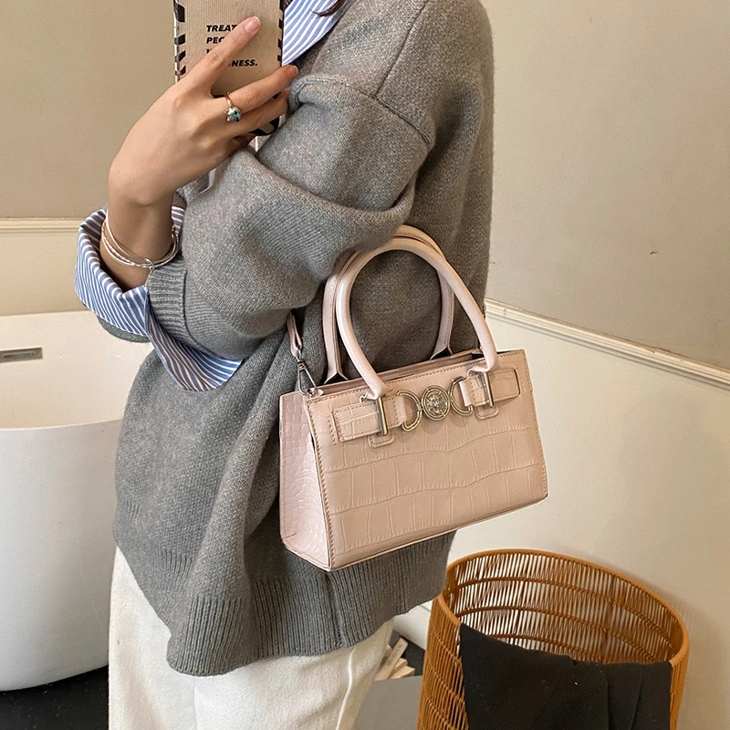 

Elegant Women Mini Handbag Cute Design Faux Leather Material with Zipper Pocket Lightweight Convenient for Short Outings