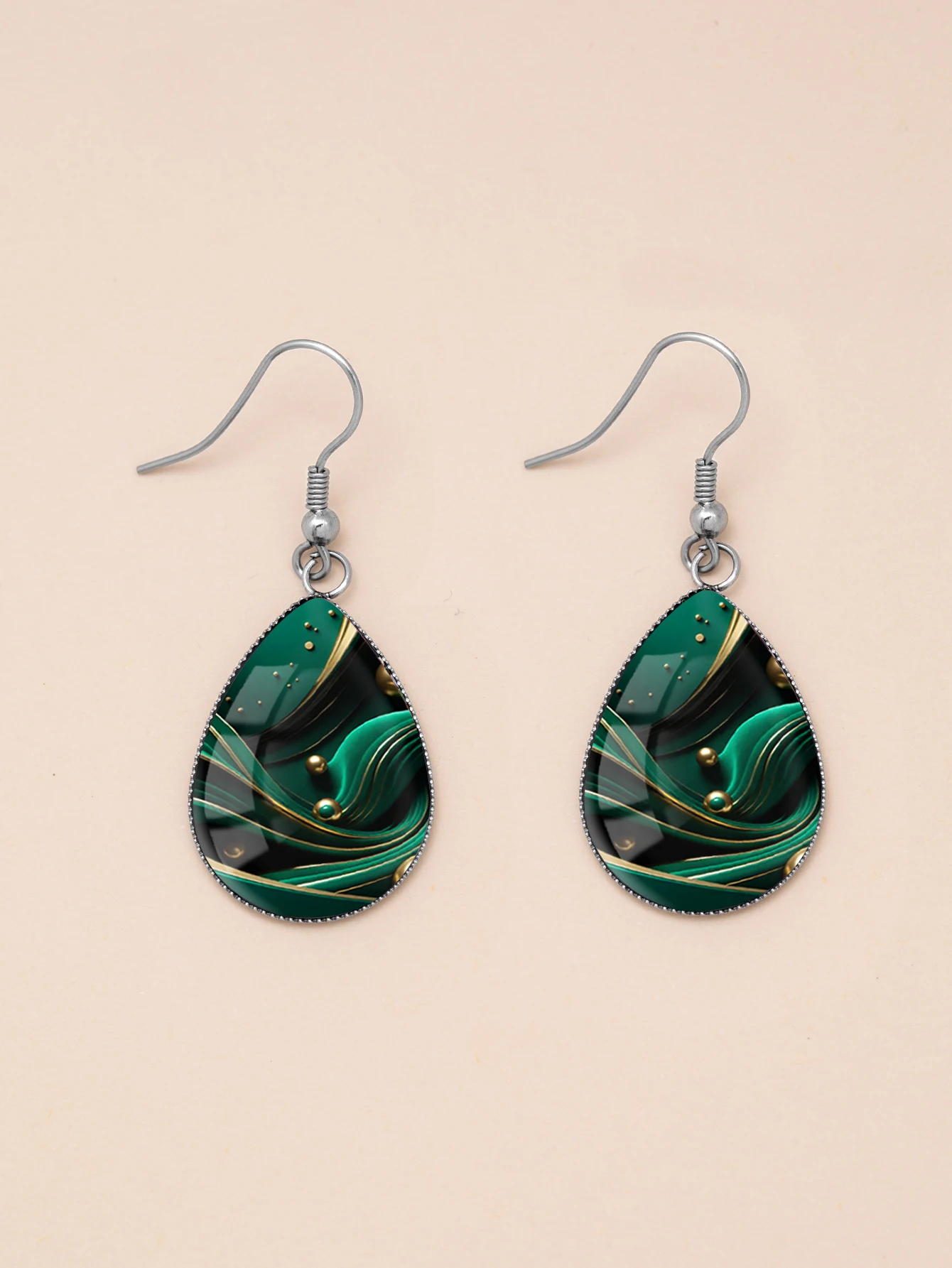 1 Pair of Earrings with Green Line Patterns and Convex Glass, Made of 316 Stainless Steel, Featuring a Water Drop Design. the Vintage and Minimalist Style Is Suitable for Women for Everyday Gift-Giving and Wearing as Jewelry. the Elegant and Simple Style Is Ideal for Women to Wear during Daily Activities or Vacations