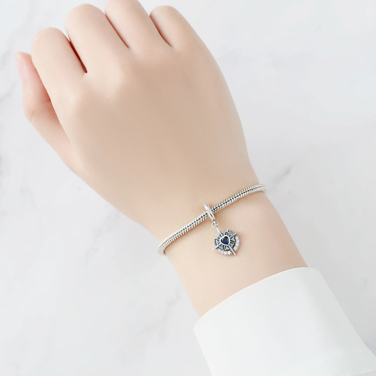 Real 925 Sterling Silver Blue Star Moon จี้ Fit Fine สร้อยข้อมือเดิม Charm ลูกปัดสร้อยคอ DIY เครื่องประดับของขวัญอุปกรณ์เสริม