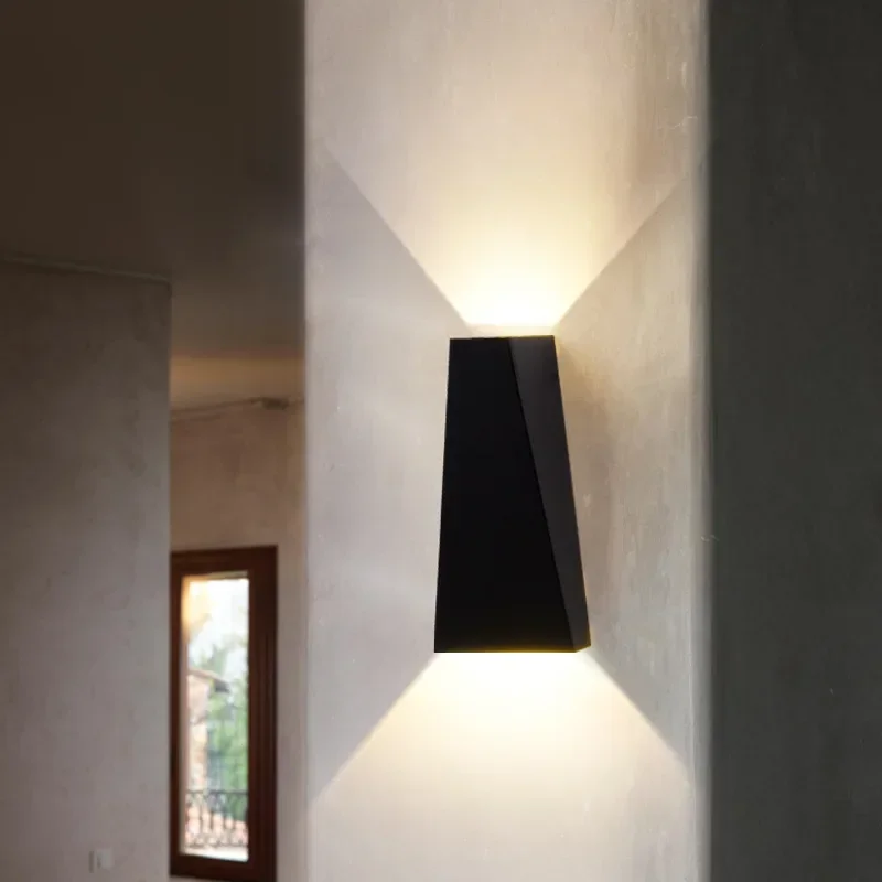 

Прочный настенный светильник для коридора, балкона, светодиодный настенный светильник для фоновой подсветки, уличный креативный настенный светильник для прикроватной зоны, гостиной, спальни