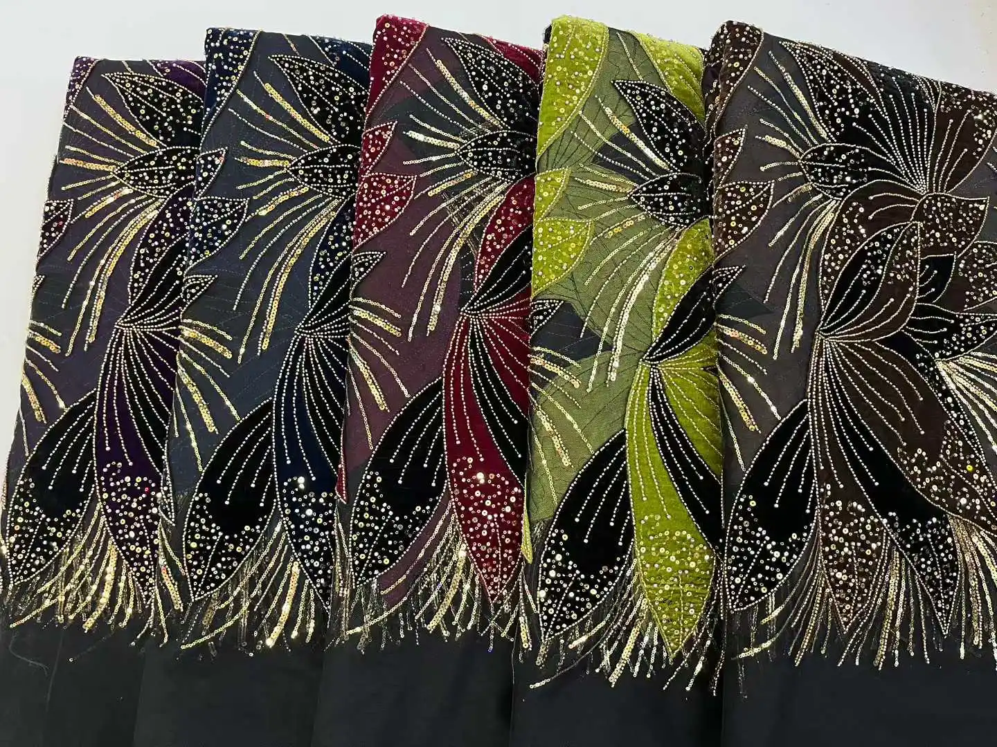 Afrikaanse fluwelen kantstof 2025, hoge kwaliteit met kralen en paillettenborduurwerk Franse Nigeriaanse kantstof voor bruiloft AH1440