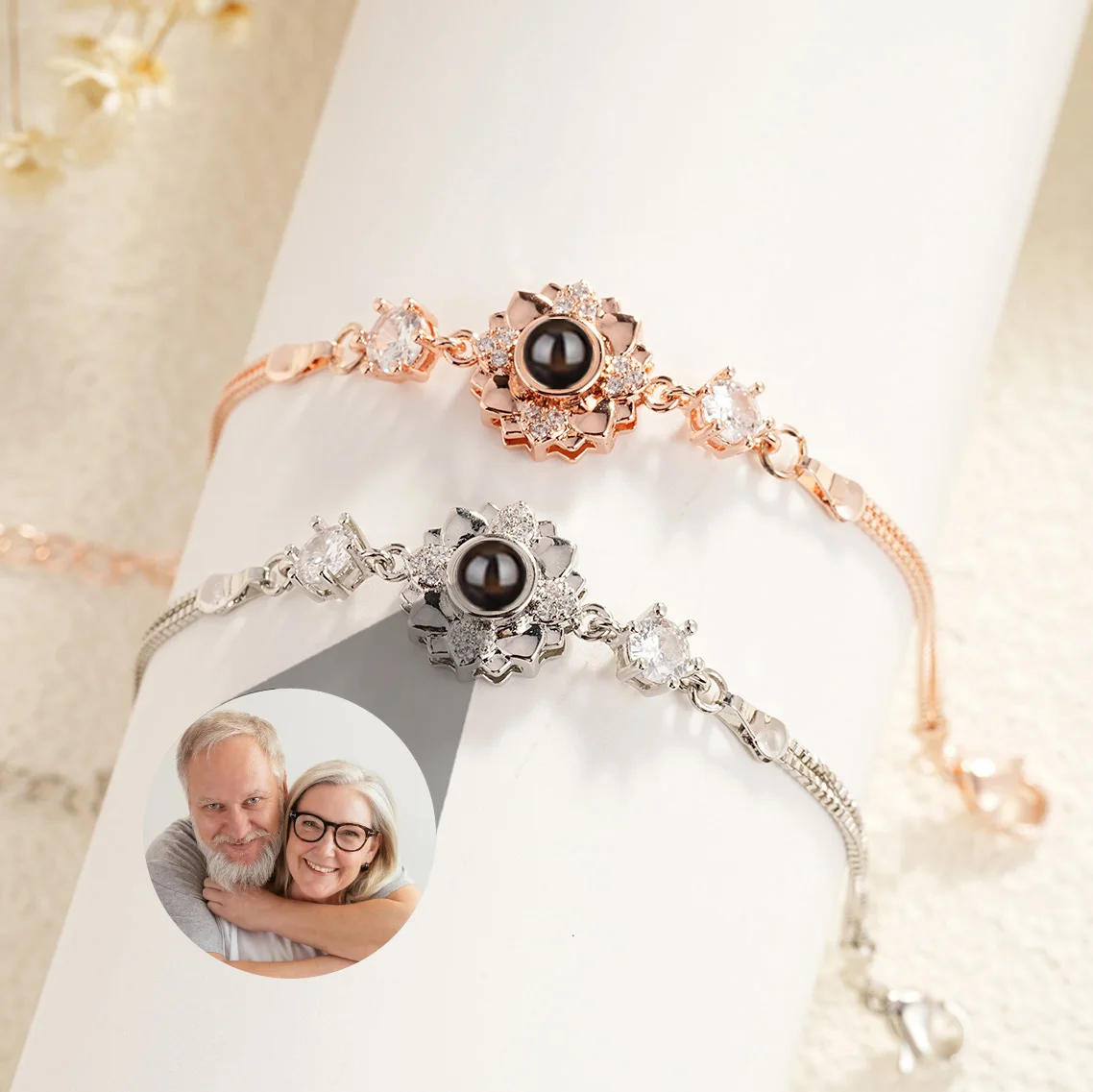 

DHQH New Projection Bracelet with Photos Inside Flower Projection Bracelet Mother's Day Gift for Women's Projection Jewelry