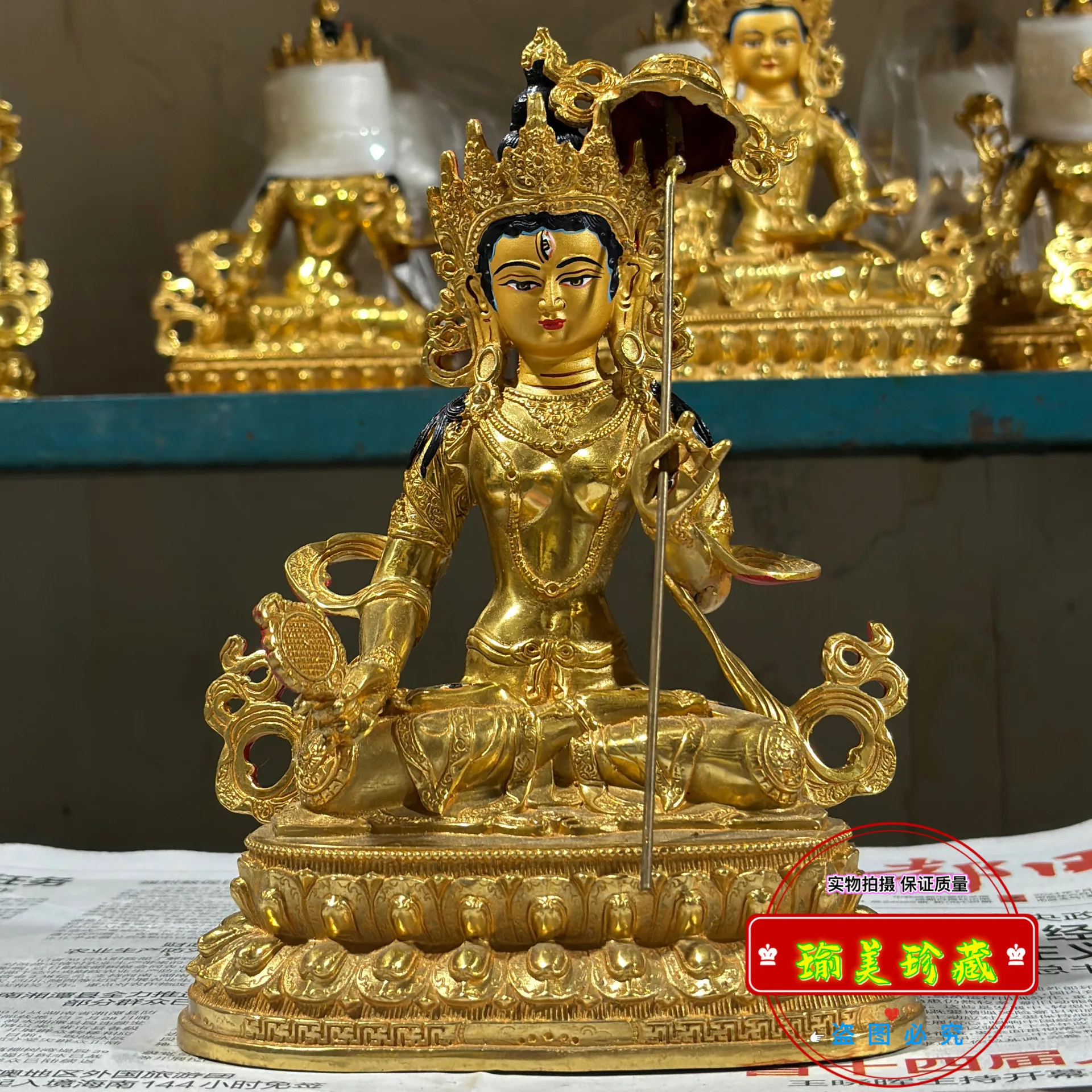 Tibetan Buddha statue of the Great White Umbrella Bodhisattva in Tantric Buddhism, seven inches 21 cm in household Buddha hall,