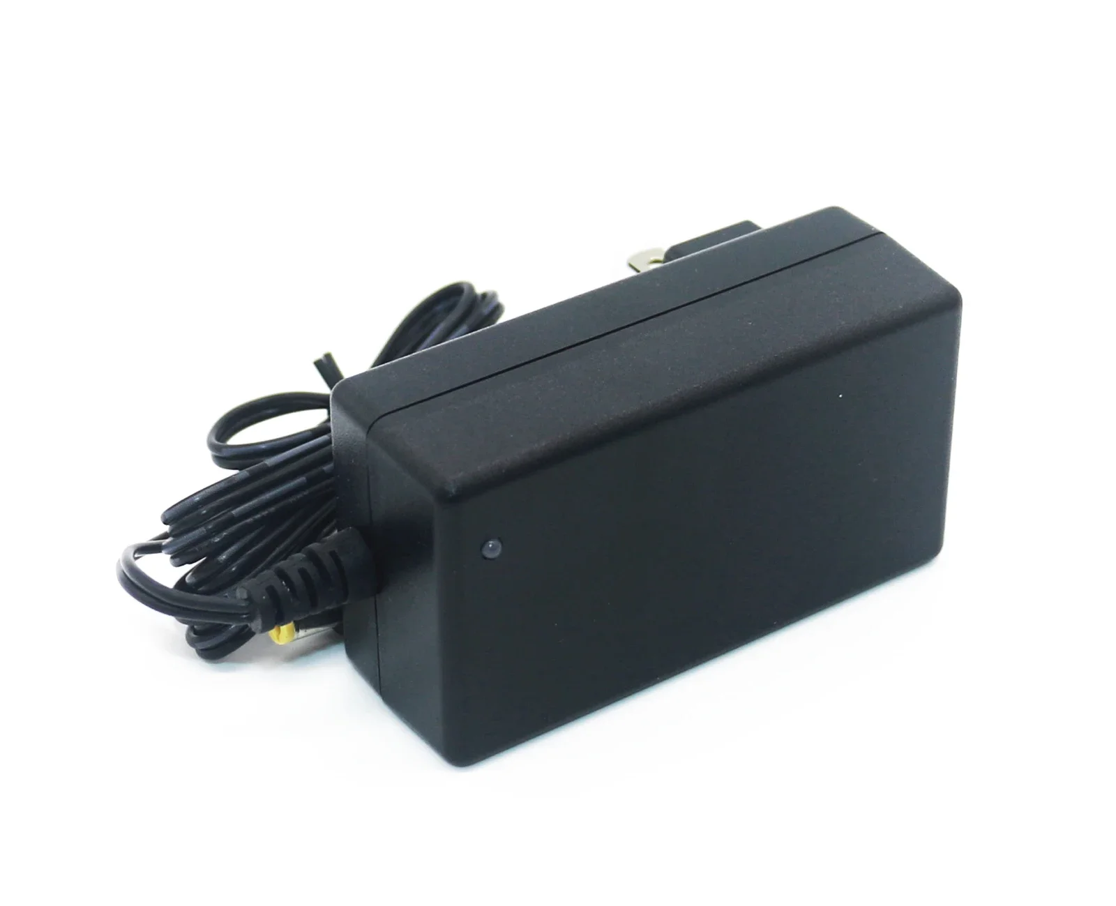 Ni-MH Ni-Cd Battery Smart Charger for Voltage in 1.2V 2.4V 3.6V 4.8V 6V 7.2V 8.4V 9.6V 10.8V 12V 13.2V 14.4V 15.6V 16.8V 18V