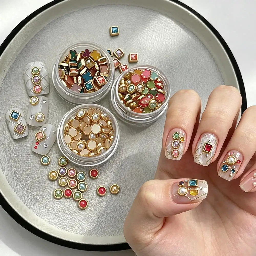 50 Stück Vintage bunte Strass-Legierungs-Nagelcharms, runde und quadratische Rahmen, Kristall-Perlen-Nageldekorationen, DIY-Maniküre-Zubehör