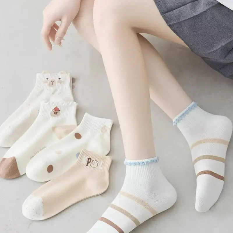 

5 пар летних женских коротких носков в студенческом стиле с мультяшными полосками и клеткой, впитывающих пот, на День святого Валентина и Пасху